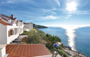 Gorgeous Apartment In Okrug Donji With Wifi